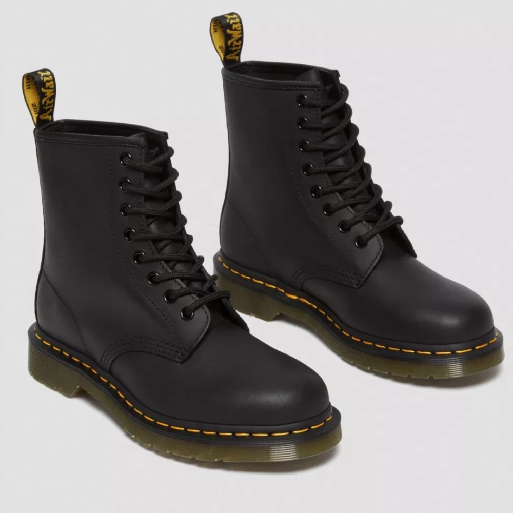 Doc Martens 1460 GREASY LEATHER LACE UP BOOTS